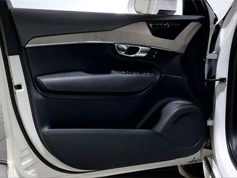 Certified 2022 Volvo XC90 T6 Inscription image 24