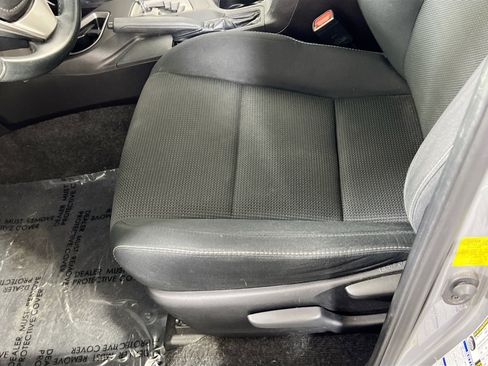 Used 2018 Toyota RAV4 XLE image 18