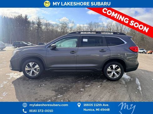 Used 2024 Subaru Ascent Premium w/ Convenience Package image 4