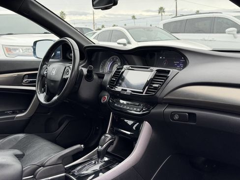 Used 2017 Honda Accord EX-L image 24