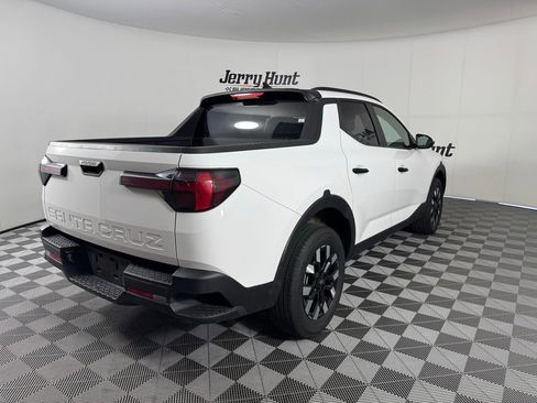 Used 2025 Hyundai Santa Cruz SEL FWD image 9