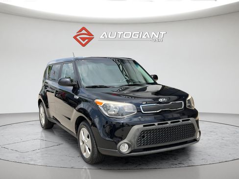 Used 2015 Kia Soul FWD image 1