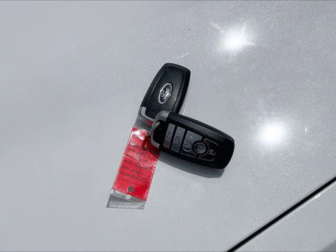 Certified 2021 Ford Explorer XLT w/ Equipment Group 202A image 13