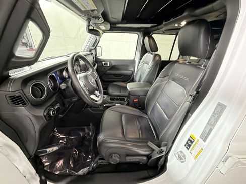 Used 2021 Jeep Wrangler Unlimited Sahara image 13