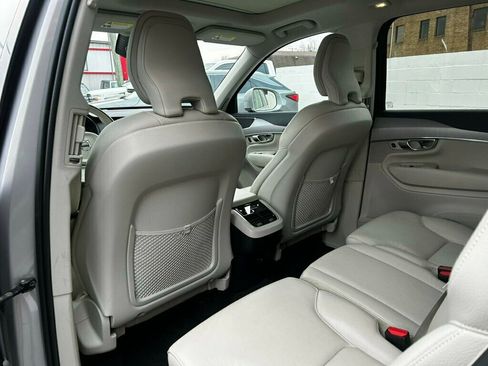 Used 2023 Volvo XC90 B5 Core w/ Protection Package Premier image 14