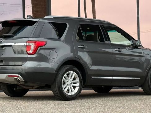 Used 2017 Ford Explorer XLT w/ Equipment Group 202A FWD image 12