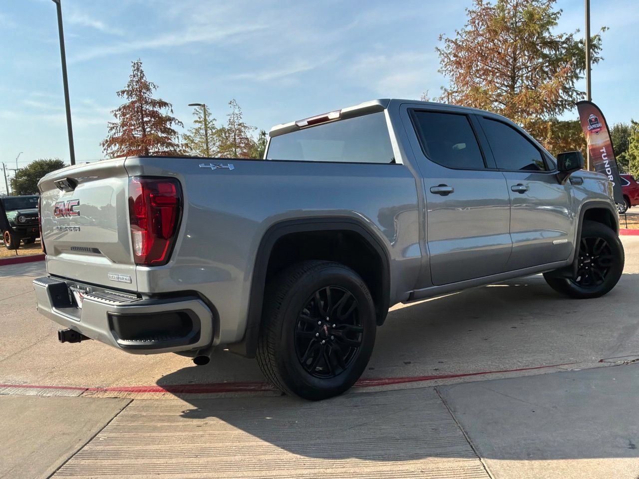Used 2024 GMC Sierra 1500 Elevation AWD/4WD image 6