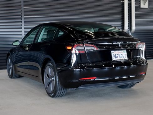 Used 2022 Tesla Model 3 Long Range AWD/4WD image 2