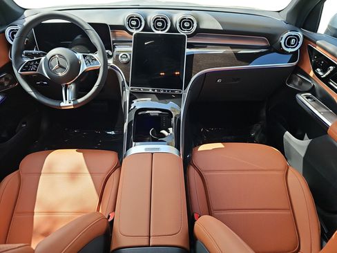 New 2026 Mercedes-Benz GLC 300 image 9