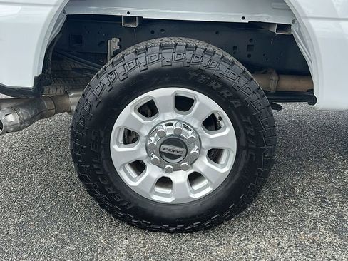 Used 2024 Ford F250 XLT image 17