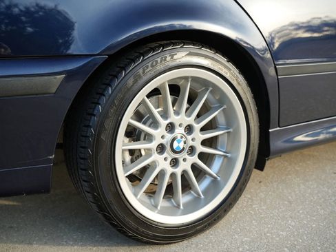 Used 1999 BMW 540i Sedan image 23