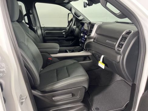 New 2026 RAM 1500 Big Horn AWD/4WD image 11