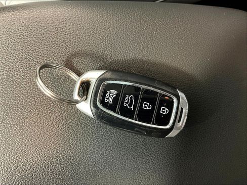 Used 2021 Hyundai Kona Limited AWD/4WD image 34