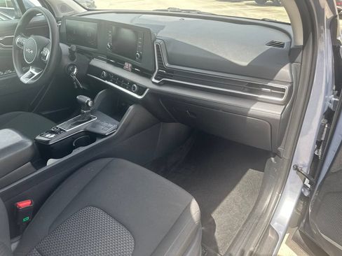 Used 2025 Kia Sportage LX FWD image 34