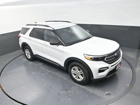 Used 2023 Ford Explorer XLT w/ Equipment Group 202A image 19