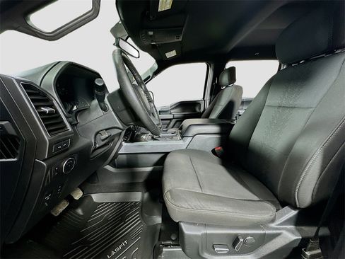 Used 2018 Ford F150 XLT w/ Equipment Group 302A Luxury image 22