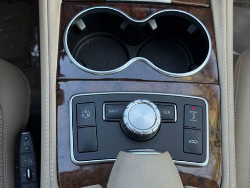 Used 2014 Mercedes-Benz CLS 550 4MATIC image 24