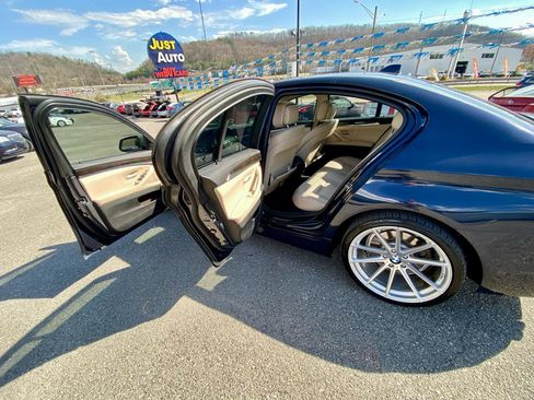 Used 2011 BMW 528i Sedan image 13