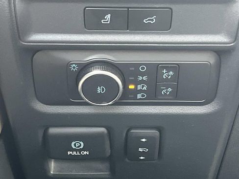 Used 2022 Ford Expedition Limited image 26