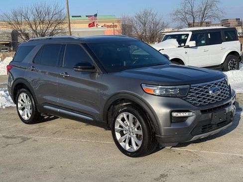 Used 2022 Ford Explorer Platinum w/ Equipment Group 601A AWD/4WD image 6
