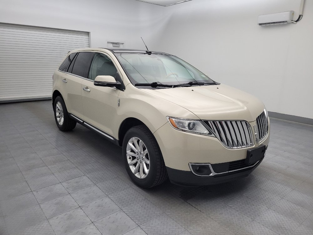 Used 2014 Lincoln MKX AWD w/ Equipment Group 102A image 13