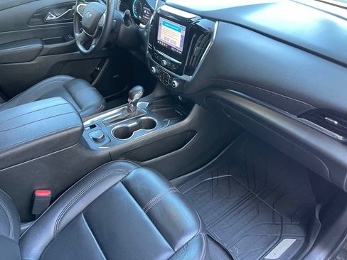 Used 2023 Chevrolet Traverse RS w/ LPO, Floor Liner Package AWD/4WD image 19