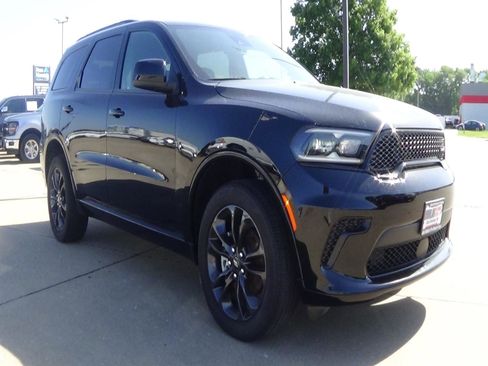 Certified 2024 Dodge Durango SXT w/ SXT Blacktop Group AWD/4WD image 4