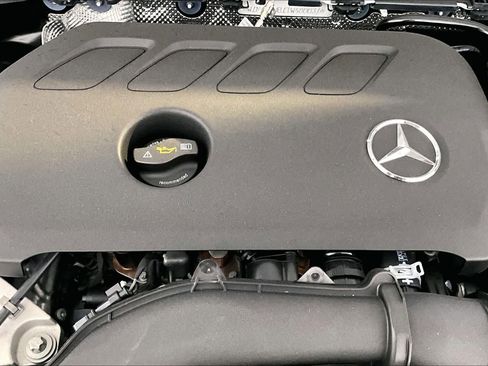 New 2026 Mercedes-Benz GLB 250 4MATIC image 15