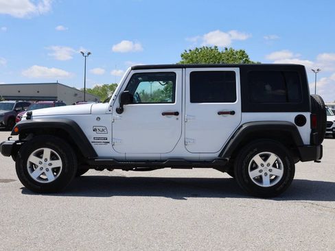 Used 2018 Jeep Wrangler Unlimited Sport S AWD/4WD image 8