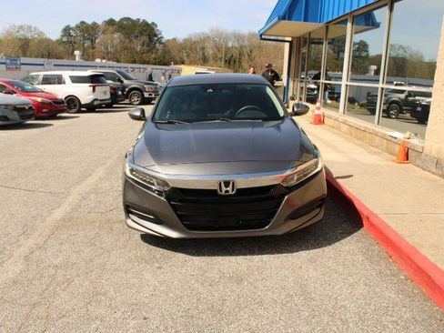 Used 2018 Honda Accord LX image 2