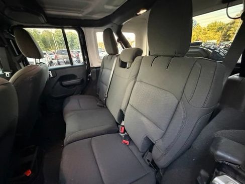 Used 2021 Jeep Wrangler Unlimited Sport AWD/4WD image 14