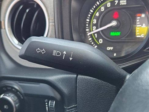 Used 2024 Jeep Wrangler Unlimited Sahara AWD/4WD image 16