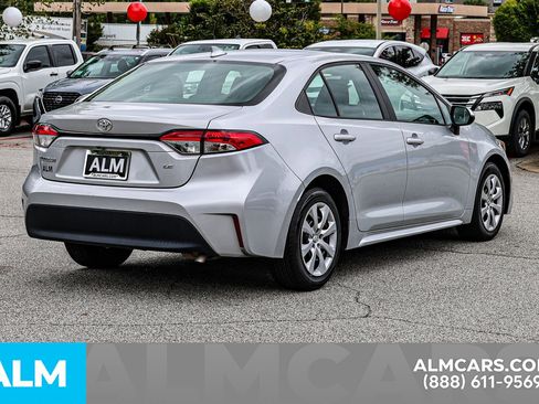 Used 2023 Toyota Corolla LE image 6
