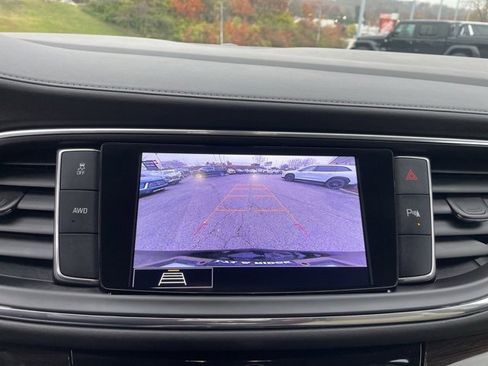 Used 2020 Buick Enclave Essence image 20