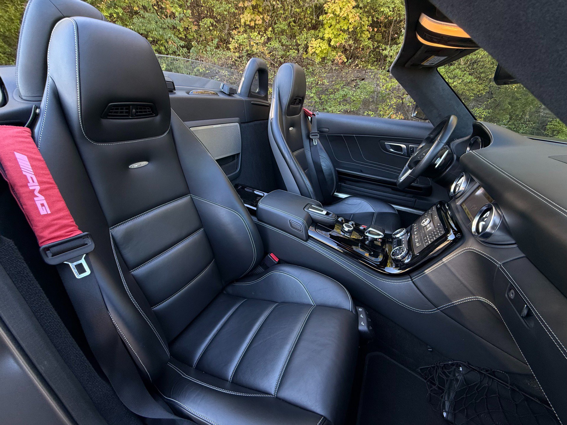 Used 2012 Mercedes-Benz SLS AMG Roadster image 28