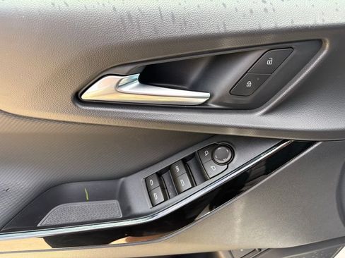 New 2026 Chevrolet Equinox LT w/ Convenience Package II FWD image 14