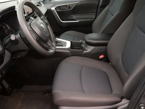 Used 2024 Toyota RAV4 LE image 13