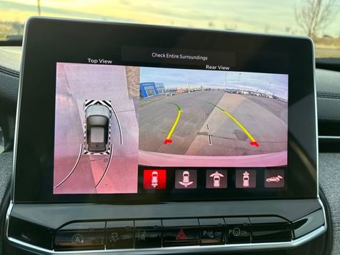 Used 2024 Jeep Compass Latitude image 20