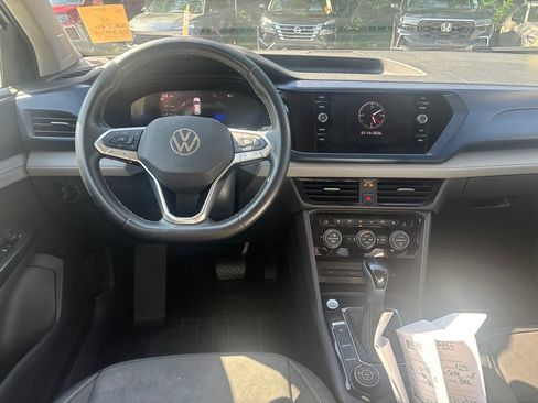 Used 2024 Volkswagen Taos SE AWD/4WD image 12