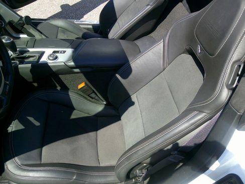 Used 2015 Chevrolet Corvette Z06 w/ 3LZ Preferred Equipment Group RWD image 46