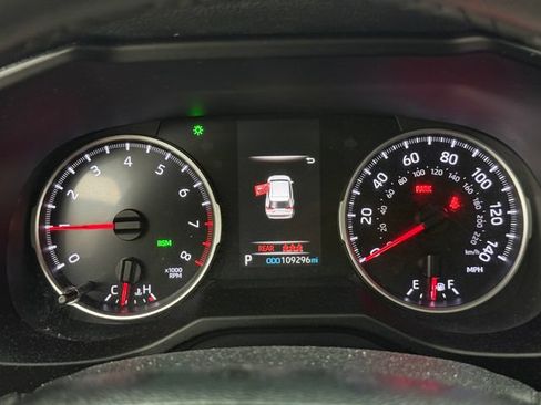 Used 2020 Toyota RAV4 XLE FWD image 13