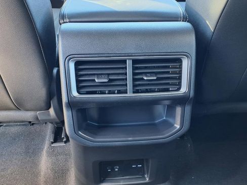 New 2026 Volkswagen Atlas Cross Sport SE image 9