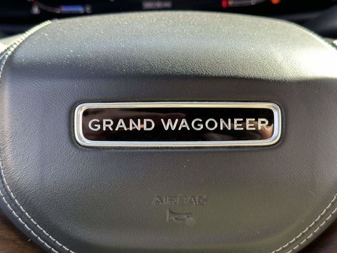 Used 2022 Jeep Grand Wagoneer Series II w/ Premium Group II AWD/4WD image 24