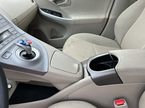 Used 2015 Toyota Prius Three FWD image 29