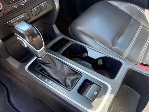 Used 2019 Ford Escape SEL image 28