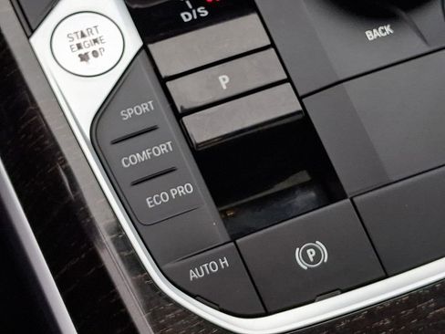 Used 2023 BMW 330i xDrive Sedan w/ Premium Package image 26