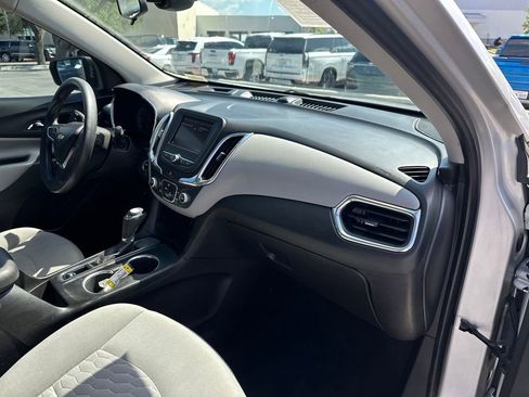 Used 2020 Chevrolet Equinox LS w/ LS Convenience Package FWD image 36