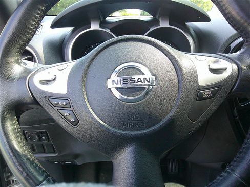 Used 2017 Nissan Juke SV w/ Technology Package FWD image 11