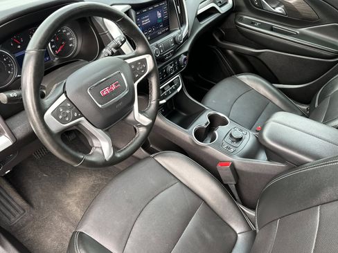 Used 2024 GMC Terrain SLT AWD/4WD image 11