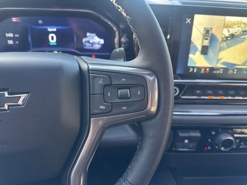 Used 2025 Chevrolet Silverado 1500 ZR2 w/ Technology Package image 16